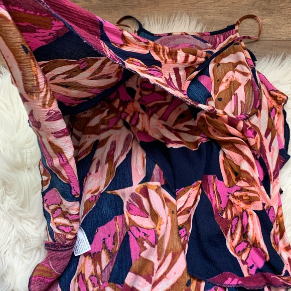 Floral Print Top - Picture 4 of 12